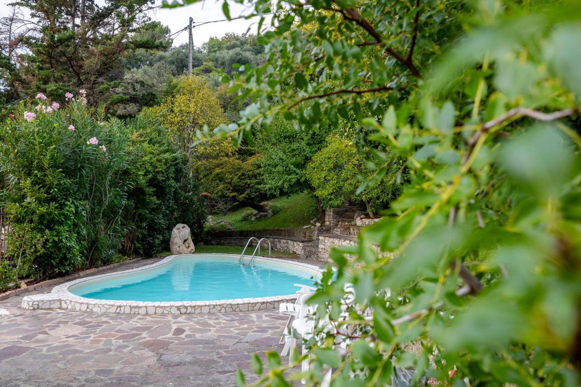 Villa Al Salto - Lake Garda Бренцоне-суль-Гарда Экстерьер фото