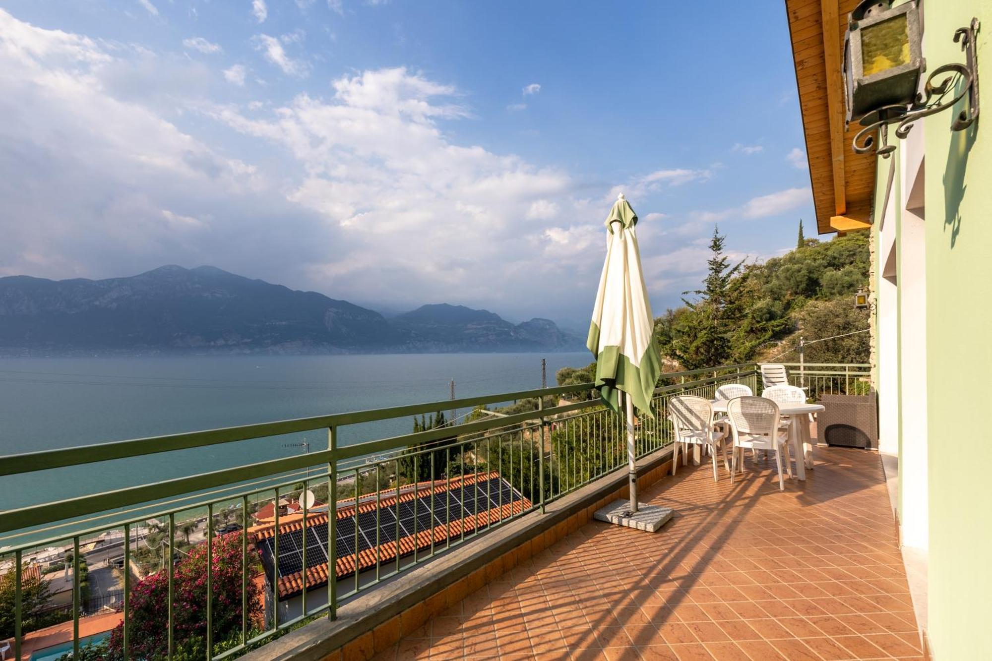 Villa Al Salto - Lake Garda Бренцоне-суль-Гарда Экстерьер фото