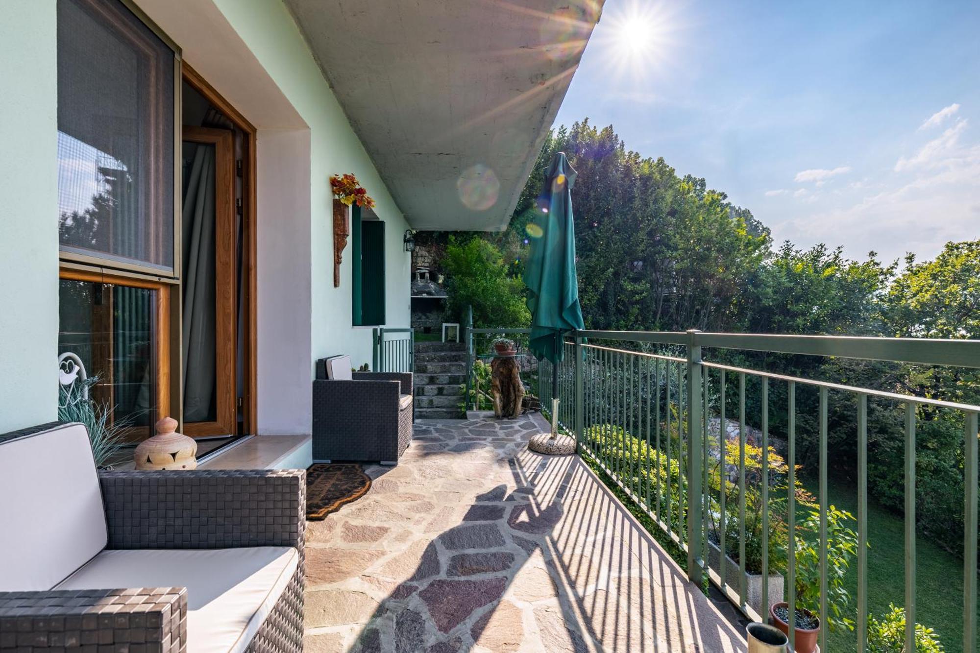 Villa Al Salto - Lake Garda Бренцоне-суль-Гарда Экстерьер фото