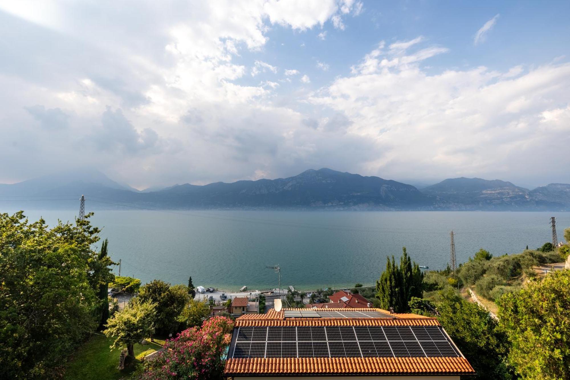 Villa Al Salto - Lake Garda Бренцоне-суль-Гарда Экстерьер фото