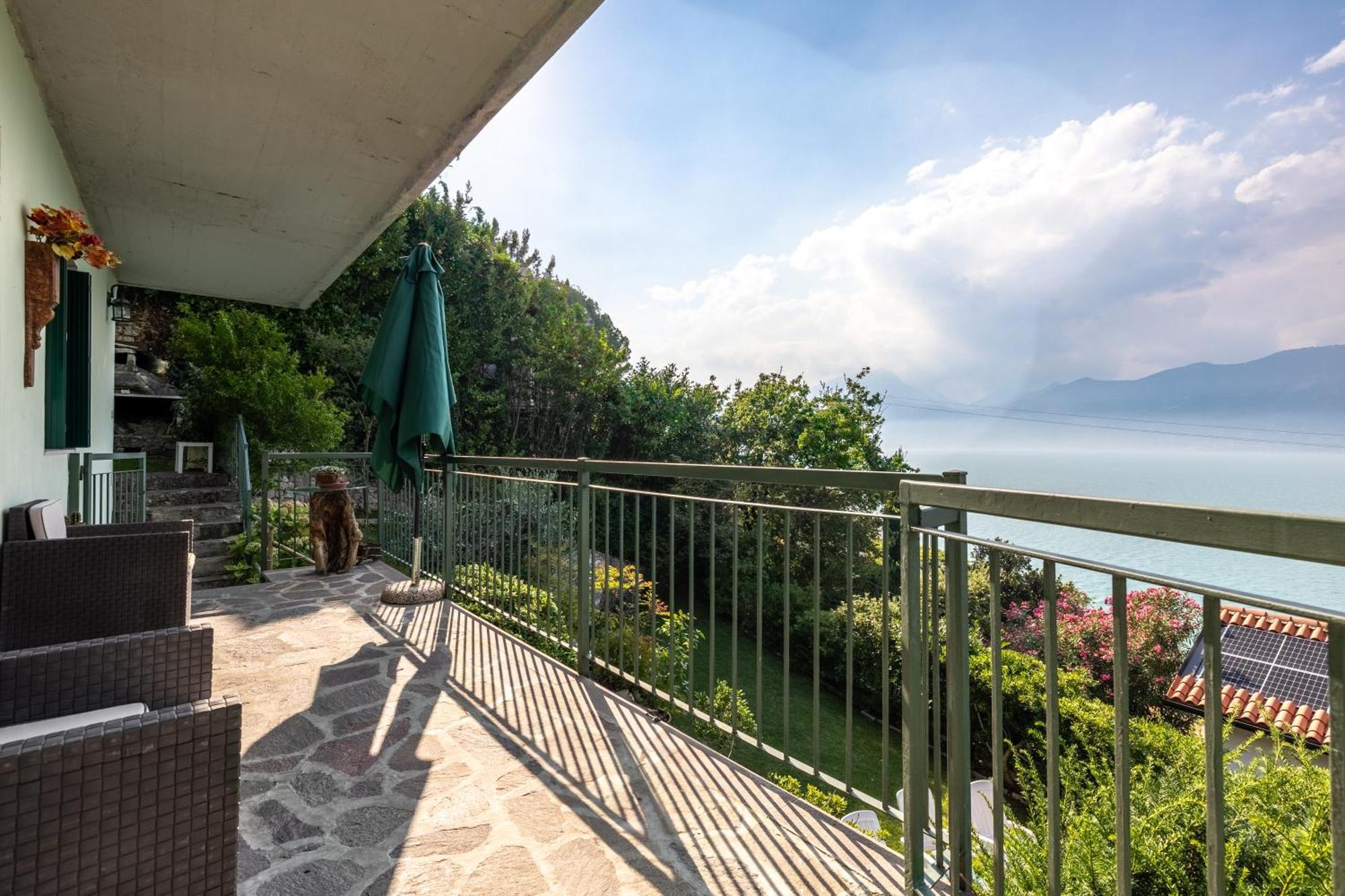 Villa Al Salto - Lake Garda Бренцоне-суль-Гарда Экстерьер фото