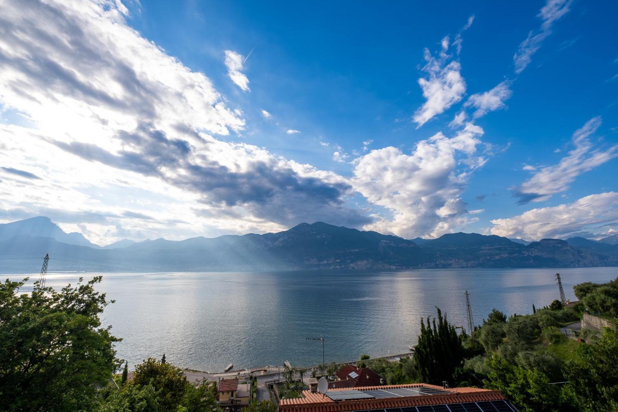 Villa Al Salto - Lake Garda Бренцоне-суль-Гарда Экстерьер фото